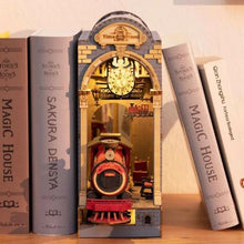 Load image into Gallery viewer, DIY Book Nook 3D - Time Travel (ROLIFE)