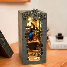 Load image into Gallery viewer, DIY Book Nook 3D - Magic House (ROLIFE)