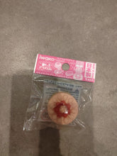 Load image into Gallery viewer, Gomme japonaise Iwako en forme de dôme de gâteau à la crème rose et coeur rouge