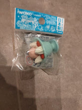 Load image into Gallery viewer, Gomme puzzle Iwako miniature en forme de coupe de glace italienne de couleur bleue turquoise et crème