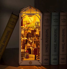 Load image into Gallery viewer, DIY Book Nook 3D - Sunshine Town (ROLIFE)