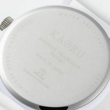 Charger l'image dans la galerie, Montre parfumée japonaise - plusieurs couleurs/senteurs disponibles (KAORU)