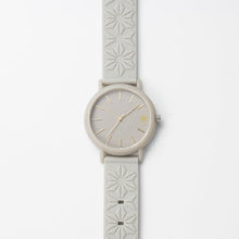 Charger l'image dans la galerie, Montre parfumée japonaise - plusieurs couleurs/senteurs disponibles (KAORU)