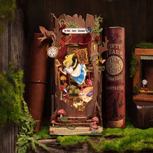 Load image into Gallery viewer, Rolife Fall into Wonder - Éclairage LED en fonctionnement
