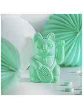 Charger l'image dans la galerie, Donkey Products Lucky Cat Classic - Vert Menthe (15cm)
