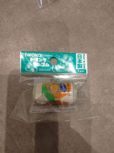 Load image into Gallery viewer, Gomme japonaise Iwako représentant une canette de boisson à l'orange dans son sachet d'origine
