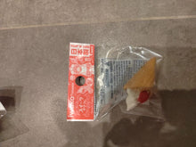 Load image into Gallery viewer, Petite gomme cône de glace italienne à la vanille et fraise Iwako
