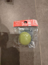 Load image into Gallery viewer, Mini gomme japonaise puzzle macaron vert pistache de la marque Iwako
