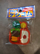 Load image into Gallery viewer, Gomme japonaise puzzle Iwako en forme de boîte Bento avec riz, théière jaune, et tempuras de crevettes
