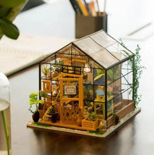 Charger l&#39;image dans la galerie, DIY Miniature House - Cathy&#39;s Flower House (ROLIFE)
