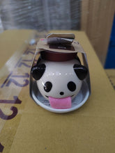 Load image into Gallery viewer, Kit de plantation de basilic Peropon en forme de petit panda mignon avec sa langue rose en feutrine qui boit l eau
